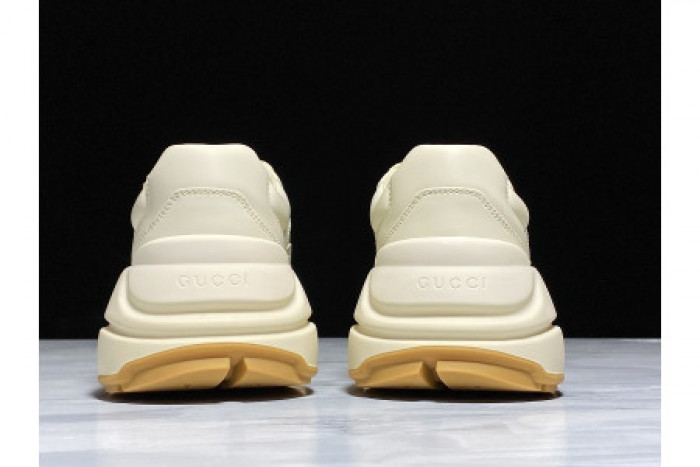 disney & G*u*i 602049 drw00 9522