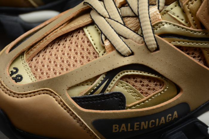 BLCG WMNS TRACK TRAINER