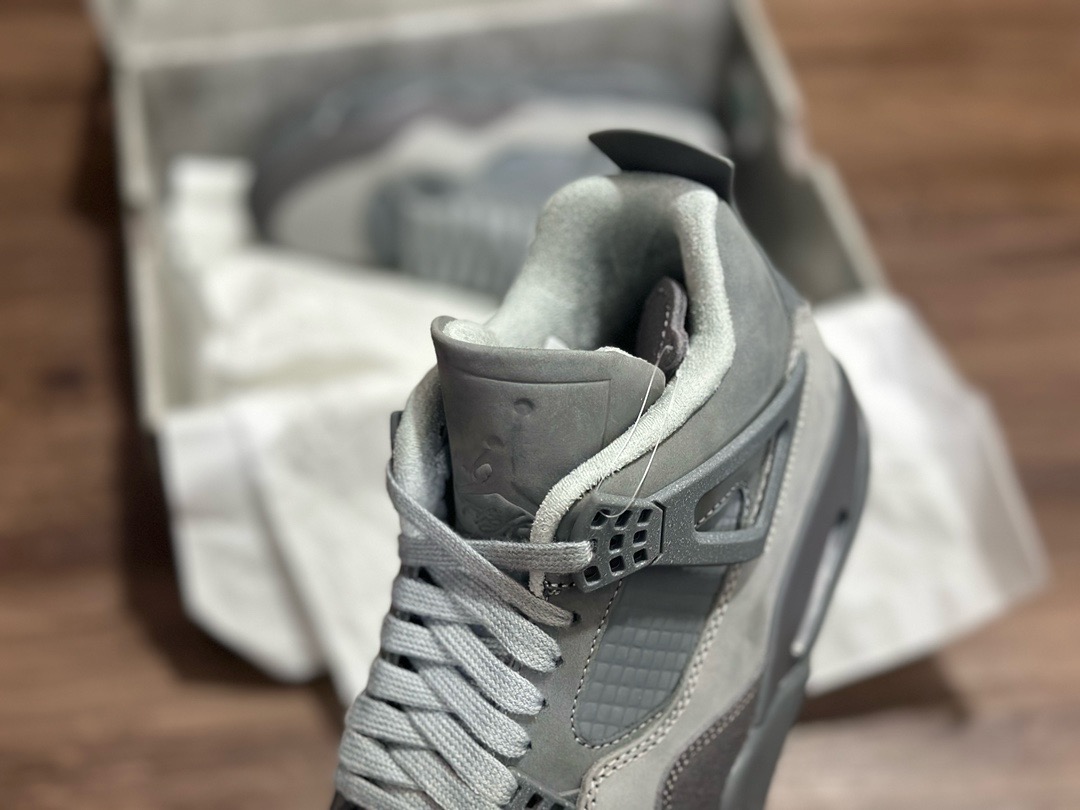 Jordan 4 Ash cement FQ7928-001