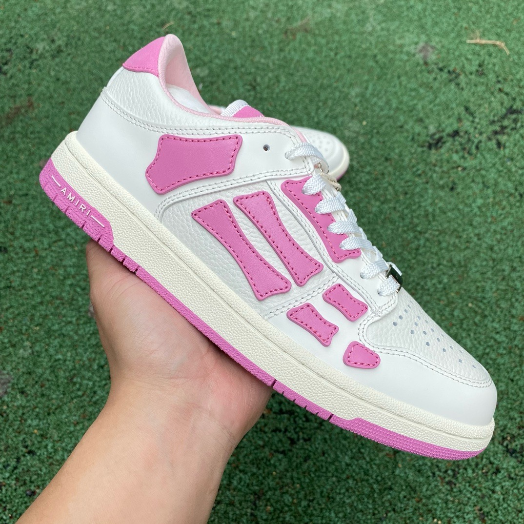 AR1M1 Low-Top Sneaker