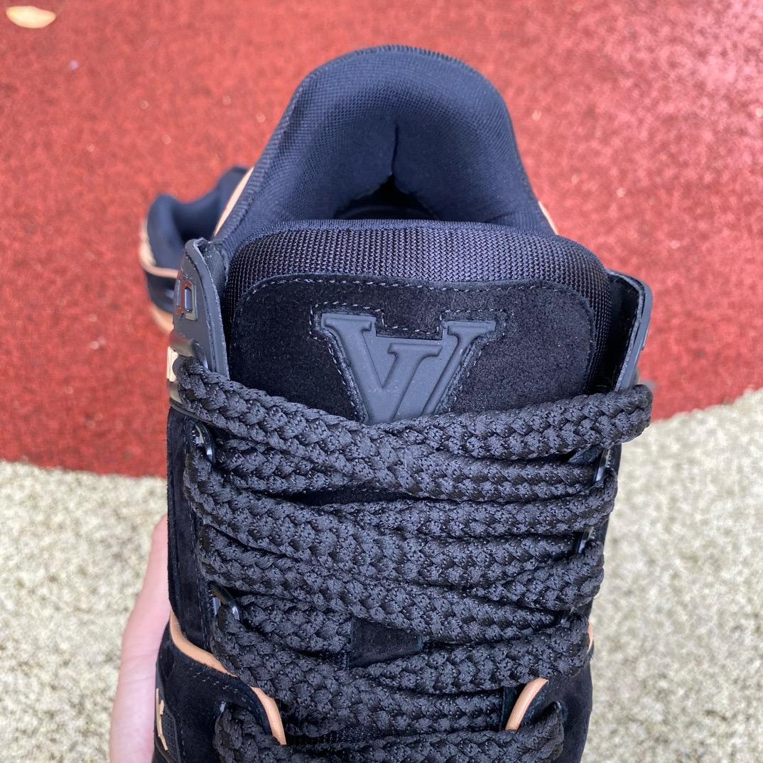 LV TRAINER MAXI Black raw rubber