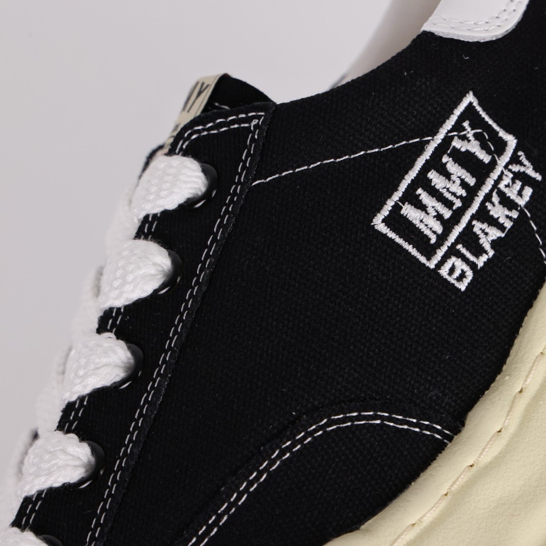 Ma*s*n mihara yasuhiro mmy sneaker