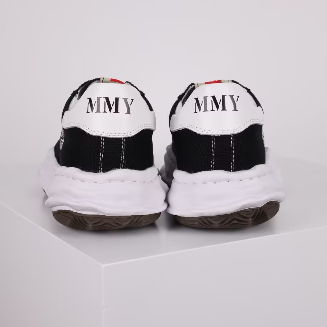 Ma*s*n mihara yasuhiro mmy sneaker