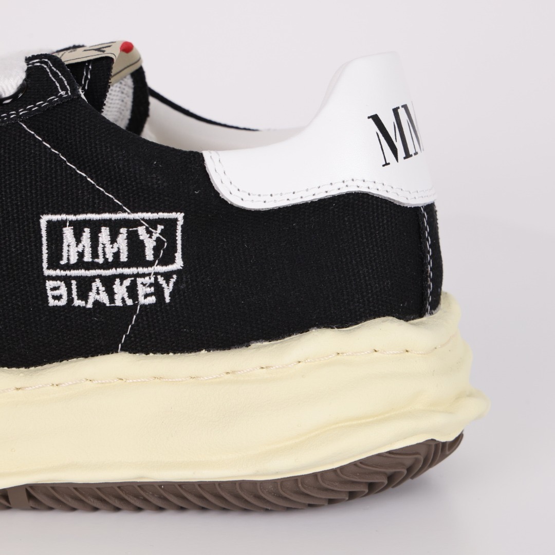 Ma*s*n mihara yasuhiro mmy sneaker