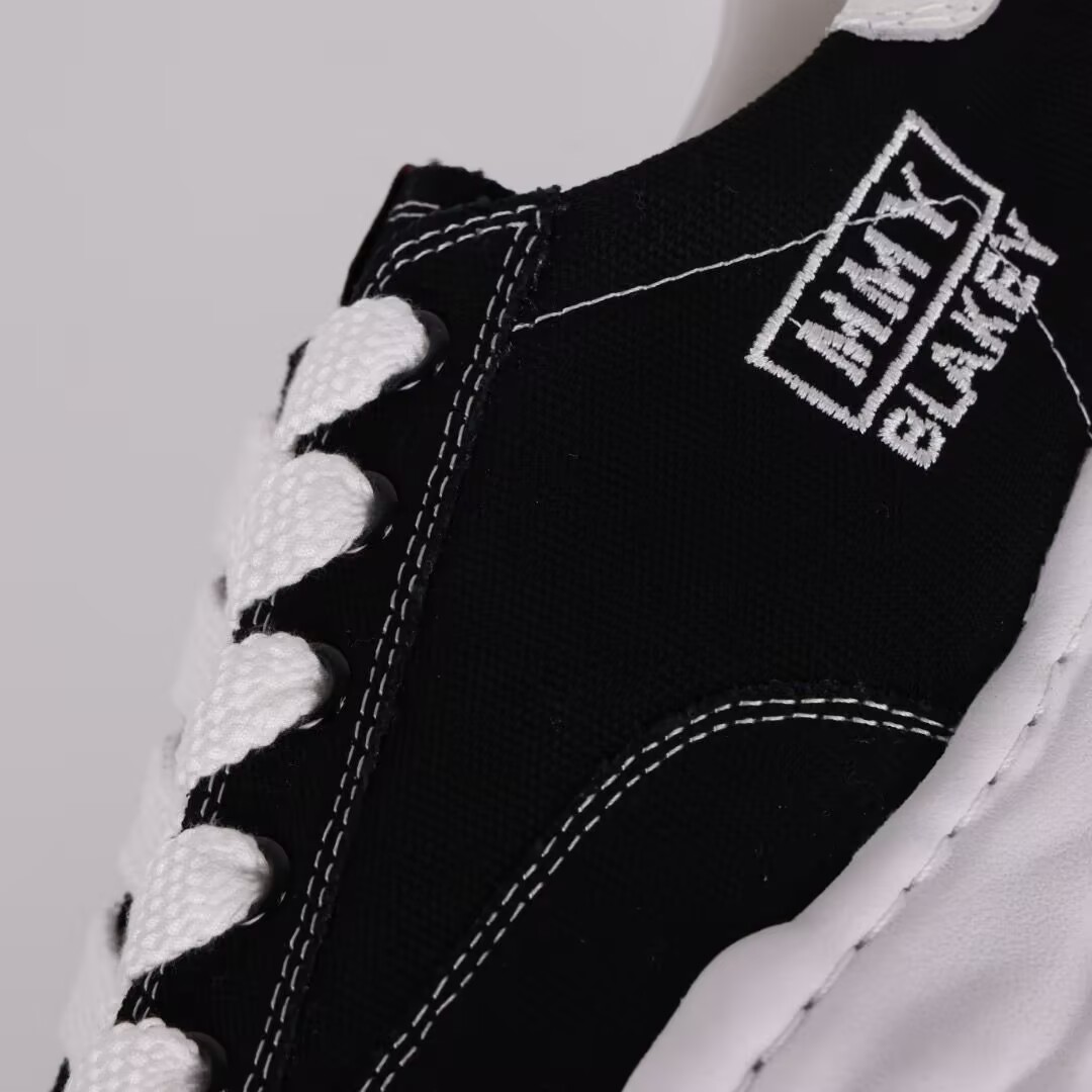 Ma*s*n mihara yasuhiro mmy sneaker