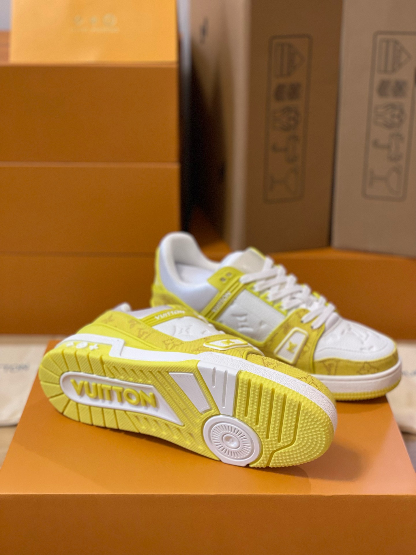 Loui Vuitto TRAINER SNEAKER